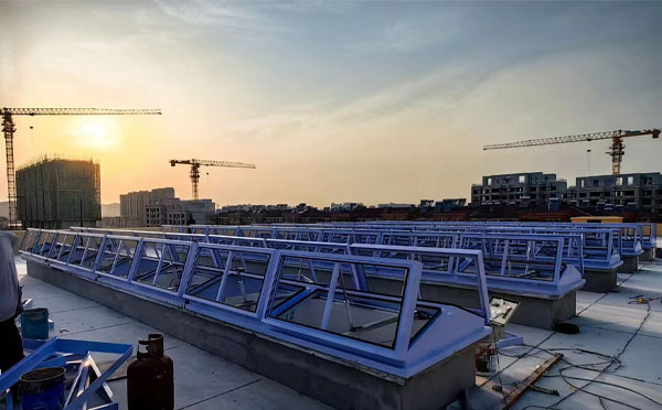 消防祁连排烟窗工作原理