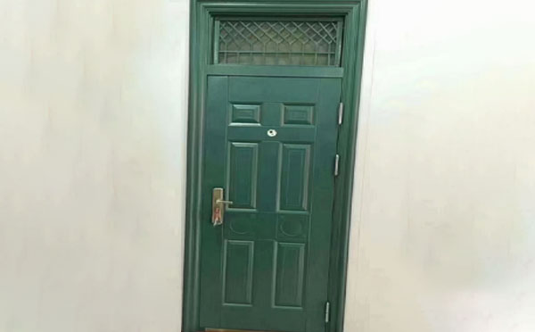 祁连学校教室门