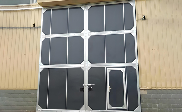 厂房祁连工业门选择与维护全解析：提升效率与安全的关键要素