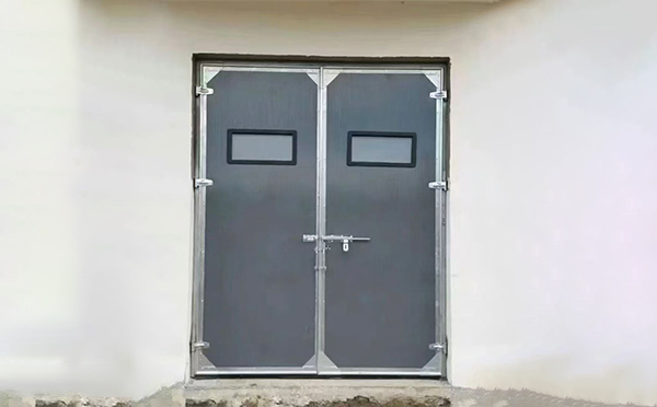 祁连工业门在高温作业区域的运行表现