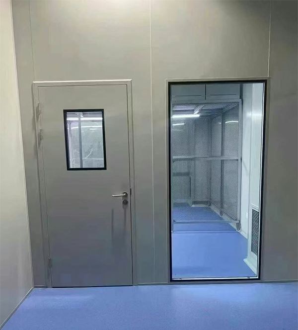 学校教学楼完成祁连防火门标准化安装